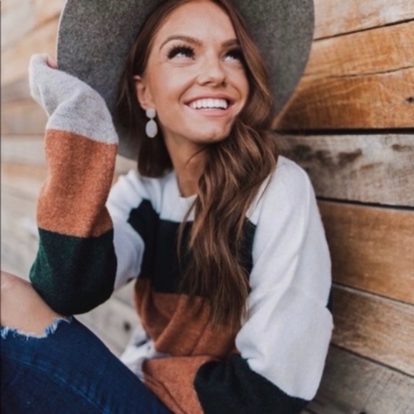 LAST - TONI Softest Color Block Sweater - Picture 2 of 5